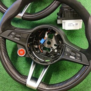 OEM Giulia/Stelvio Quadrigoflio Carbon Prefaclift Steering wheel (heated)